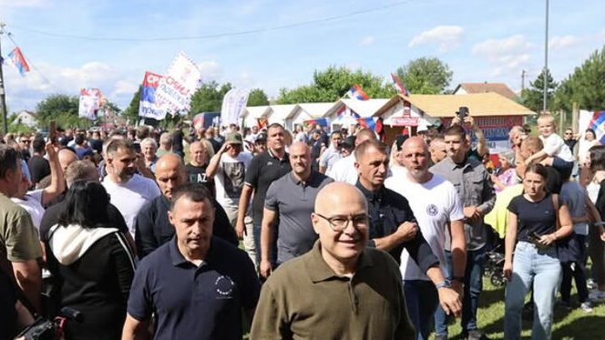 'DOK SMO OVDE SVI ZAJEDNO, VOJVODINA JE SRBIJA' Poruka Miloša Vučevića iz Kovilja: Moramo da budemo jedinstveni, niko ne može da ruši državu!
